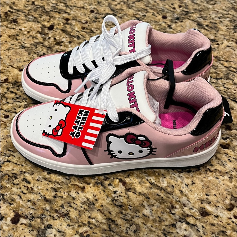 NWT Hello Kitty Shoes Size 6 Black, Pink, White Lace Up Low Top Sneakers - Picture 3 of 7